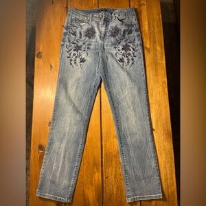 Bandolino Light Blue Skinny Jeans (Mandie) with Dark Blue Floral Embroidery